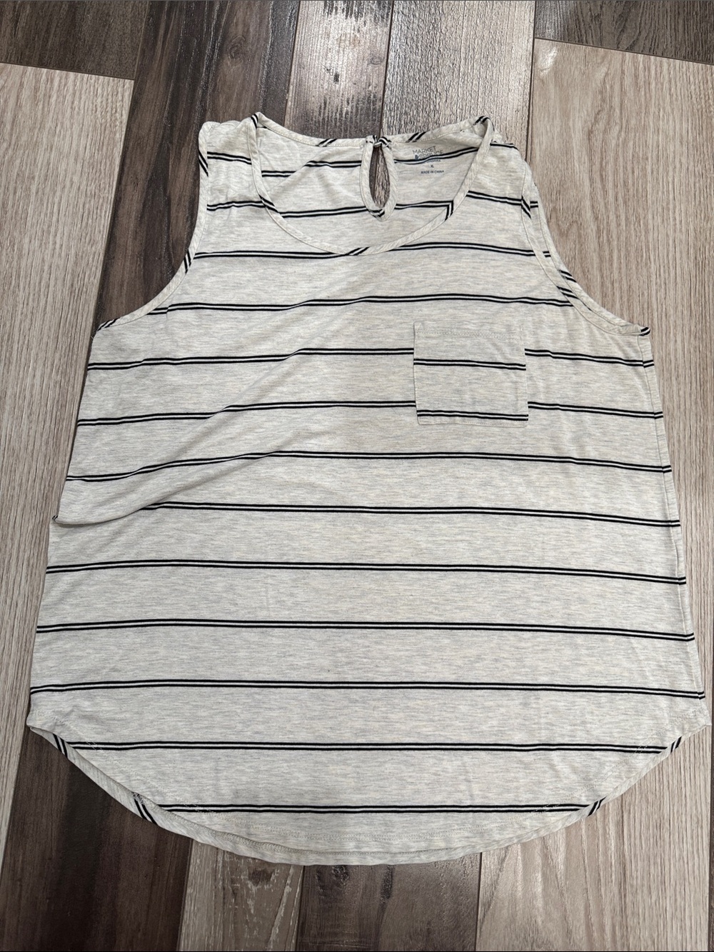 Market & Spruce Light Gray Striped Tank with Pocket XL